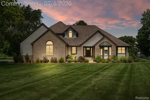 55550 Lee Rd, Lyon, MI 48165