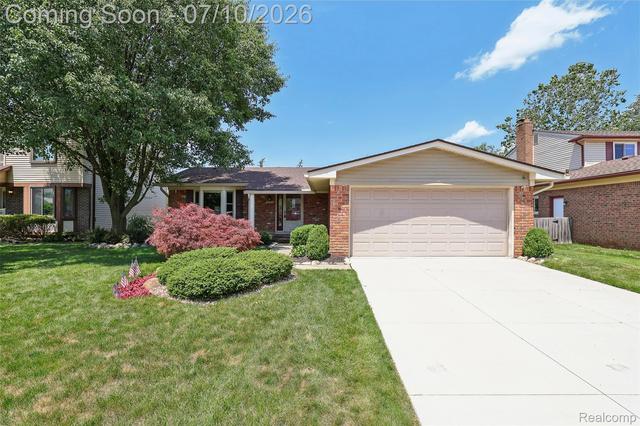 42698 Keystone Ln, Canton, MI 48187