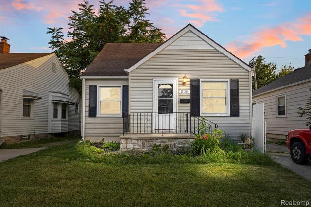 929 White Ave, Lincoln Park, MI 48146