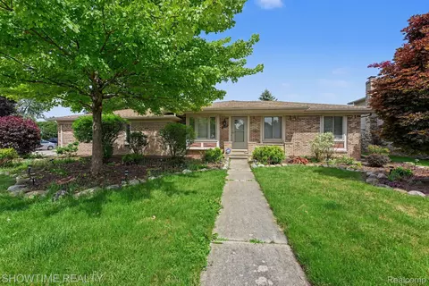 40298 Sandy Dr, Clinton Township, MI 48038