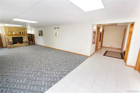 6476 Stonebrook Ln, Flint, MI 48433 photo 14