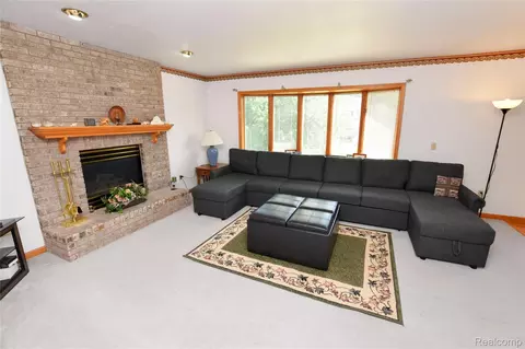 6476 Stonebrook Ln, Flint, MI 48433 photo 7