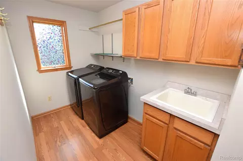 6476 Stonebrook Ln, Flint, MI 48433 photo 11