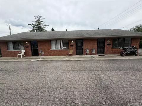 4178 Drouillard St, Lincoln Park, MI 48146