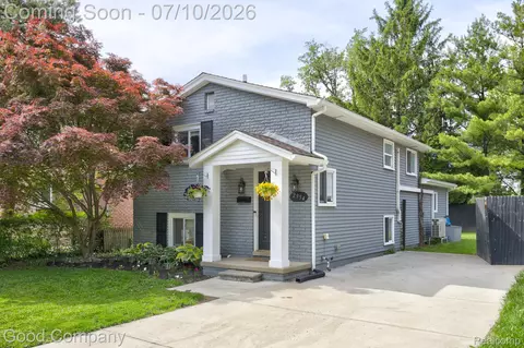 2954 Harvard Rd, Berkley, MI 48072