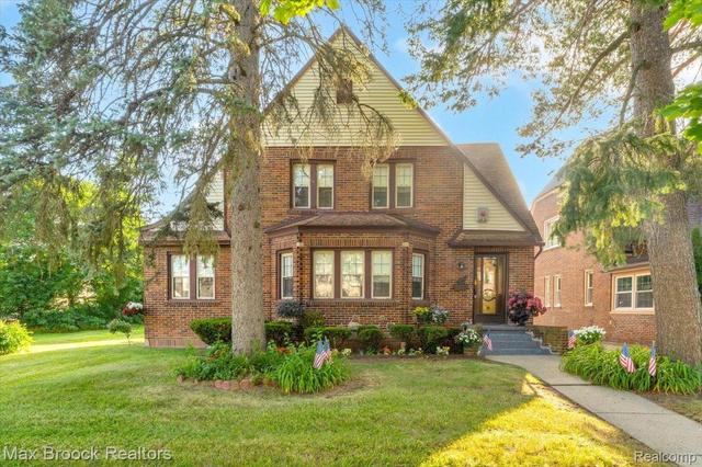 224 Cherokee Rd, Pontiac, MI 48341