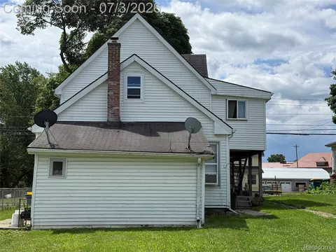 305 E Main St, Durand, MI 48429 photo 3