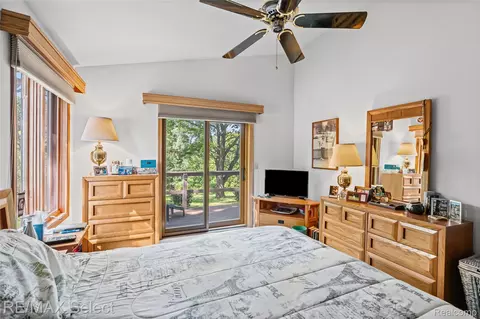 Bedroom - 6605 Flushing Rd, Mount Morris, MI 48433 photo 2 of 4