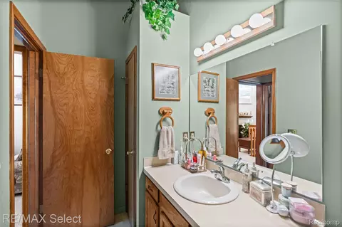 Bath - 6605 Flushing Rd, Mount Morris, MI 48433 photo 1 of 2