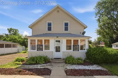 223 N Main St, Webberville, MI 48892
