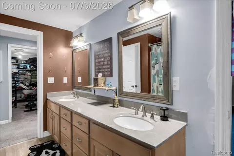 Bath - 6514 Luanne Dr, Mount Morris, MI 48433 photo 2 of 4