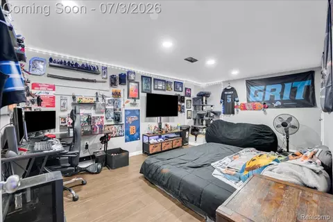 Bedroom - 6514 Luanne Dr, Mount Morris, MI 48433 photo 4 of 5