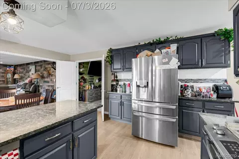 Kitchen - 6514 Luanne Dr, Mount Morris, MI 48433 photo 3 of 4