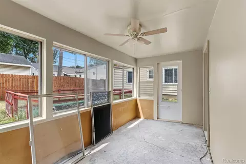 Exterior - 4722 Birchcrest Dr, Flint, MI 48504 photo 6 of 6