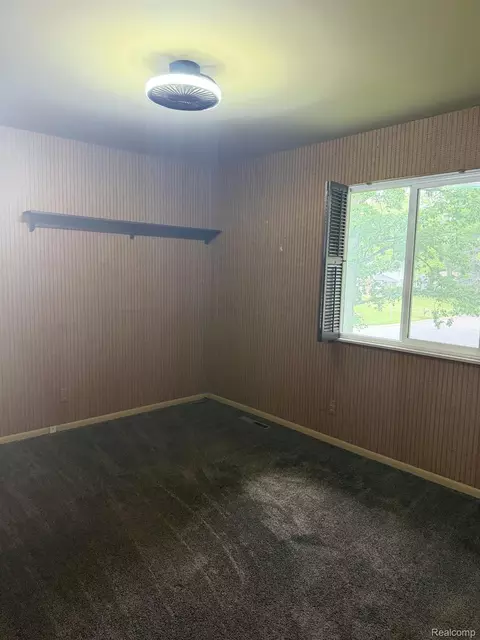 Bedroom - 2249 Belle Meade Dr, Davison, MI 48423 photo 2 of 4