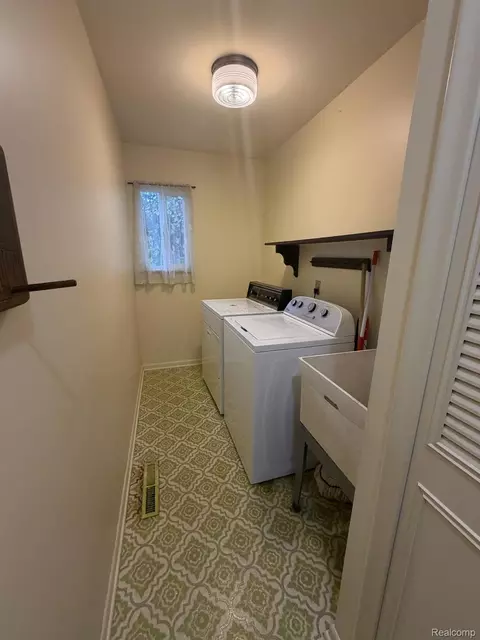 Other - 2249 Belle Meade Dr, Davison, MI 48423 photo 1 of 2