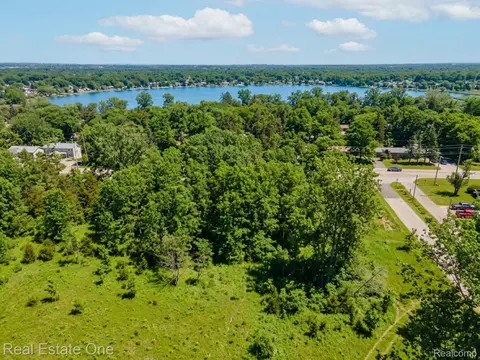 0000 Williams Lake Rd, White Lake, MI 48386