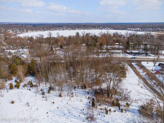 0000 Williams Lake Rd, White Lake, MI 48386