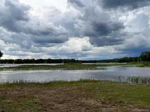 2192 Lake Rd S, Plainfield, MI 48748