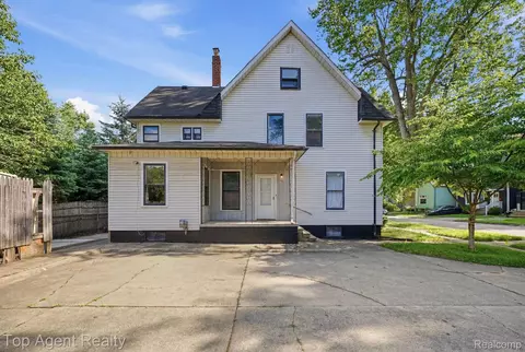 74 Washington St, Mount Clemens, MI 48043
