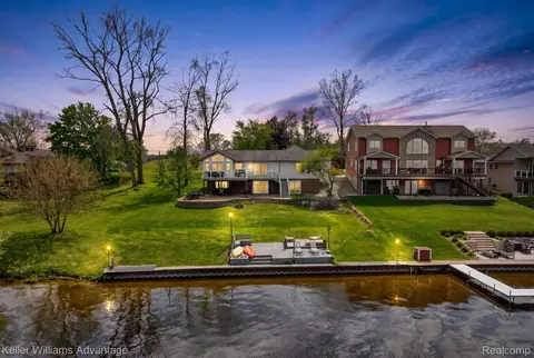 13980 Grandpoint Cir, Cement City, MI 49233