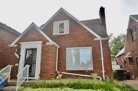 8267 Carlin St, Detroit, MI 48228