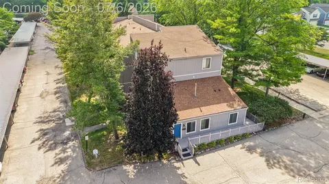 9597 Harbour Cove Ct #105, Ypsilanti, MI 48197