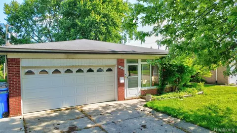 14535 Brohl Dr, Warren, MI 48088