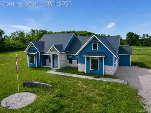 Exterior - 10645 Mark Dr, Dexter, MI 48130 photo 7 of 8