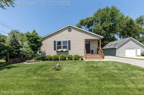 9331 Clifton Ave, Northville, MI 48168