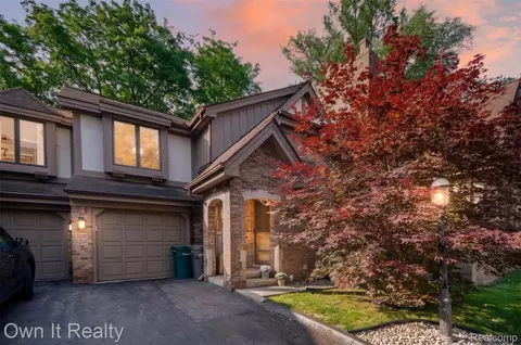 718 S Military St, Dearborn, MI 48124