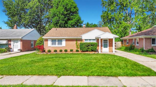 11205 W Clements Cir, Livonia, MI 48150