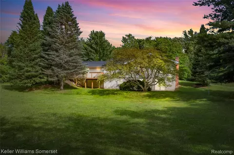 2344 Rochester Rd, Addison, MI 48367