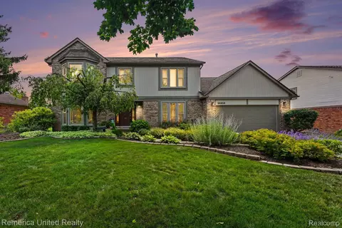 24938 White Plains Dr, Novi, MI 48374