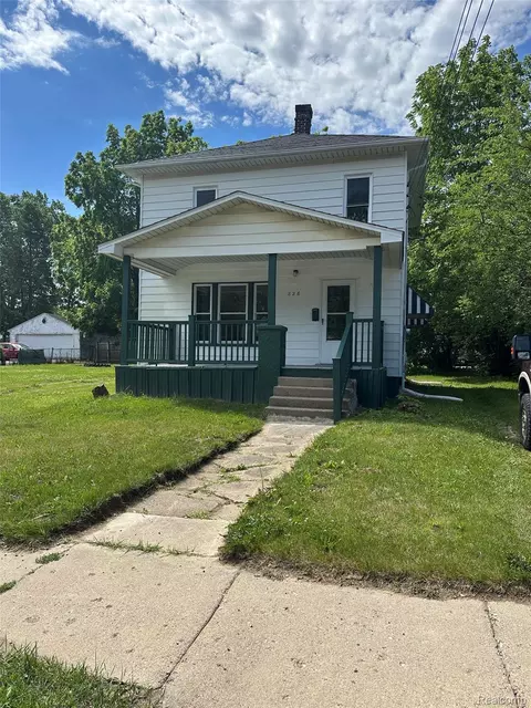 826 E Mount Morris St, Mount Morris, MI 48458 photo 2