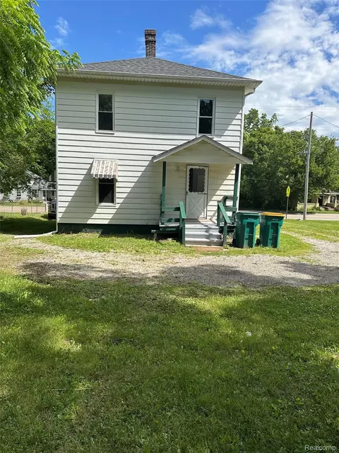 826 E Mount Morris St, Mount Morris, MI 48458 photo 7
