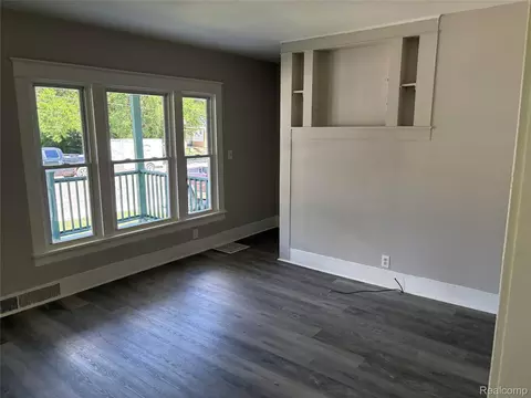 826 E Mount Morris St, Mount Morris, MI 48458 photo 24