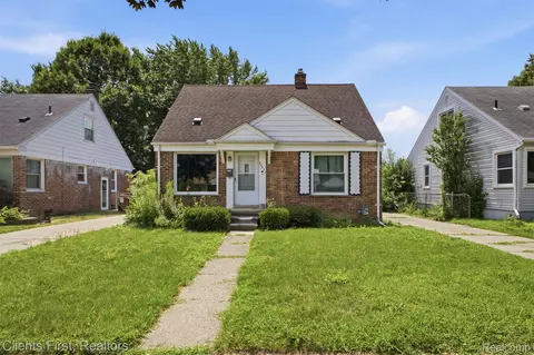 24621 Carlysle St, Dearborn, MI 48124