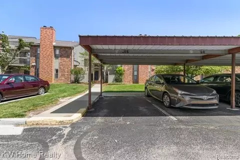 20791 Indian Creek Dr #78, Farmington Hills, MI 48335