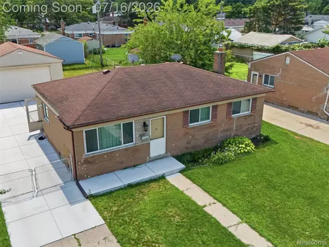 3218 E 14 Mile Rd, Warren, MI 48092