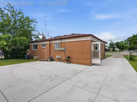 Exterior - 3218 E 14 Mile Rd, Warren, MI 48092 photo 1 of 4