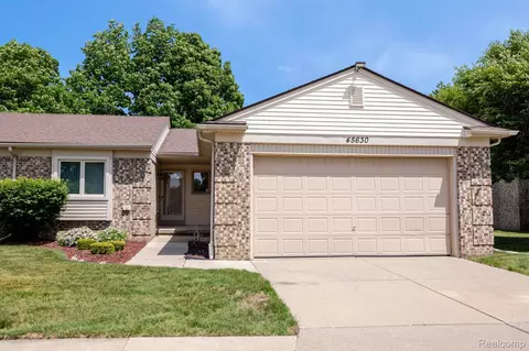 45630 White Oak Dr, Shelby Township, MI 48315