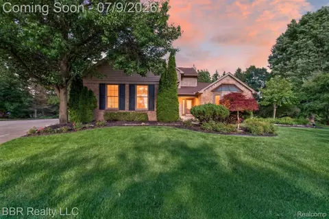 45411 Halston Ct, Novi, MI 48374