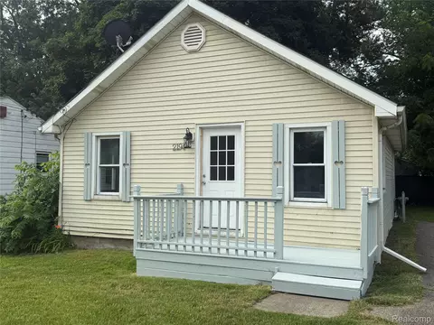 2194 E Bristol Rd, Burton, MI 48529