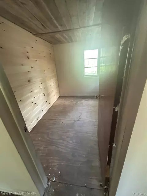 242 Hickory St, Hay, MI 48624 photo 7