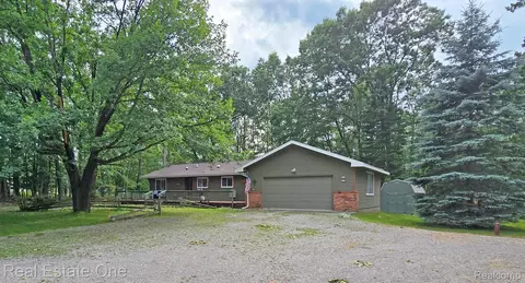 4081 N Chipmunk Trl, Alcona, MI 48742