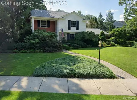 3033 Chewton Cross, Bloomfield Hills, MI 48301