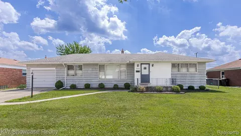 3483 Edison St, Trenton, MI 48183