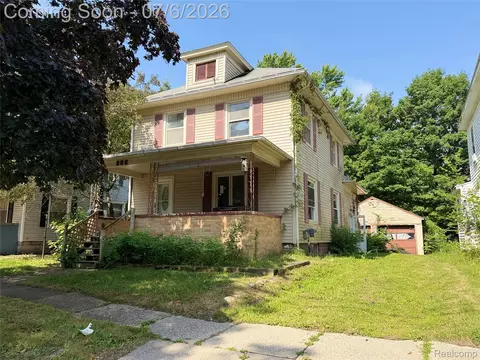 808 Division St, Owosso, MI 48867