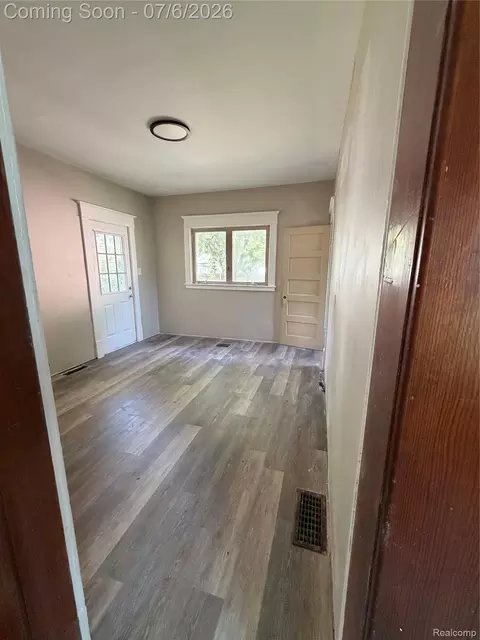 Other - 808 Division St, Owosso, MI 48867 photo 2 of 9